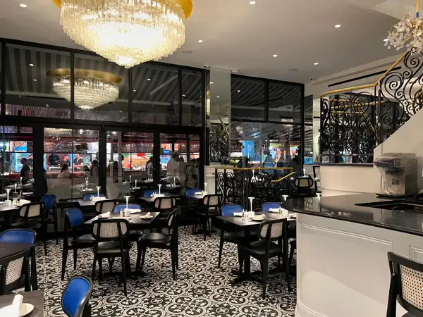 Casa Bella restaurant interior